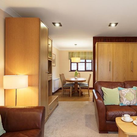2 Bedroom Lake District Cottage At Windermere Marina Village Bowness-on-Windermere Esterno foto